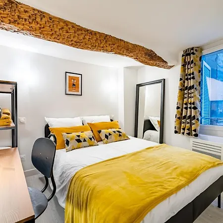 Appartamento Roche : 3 Chambres,6 Personnes, Bien Equipe, Deco+ Tolone