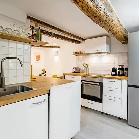 Appartamento Roche : 3 Chambres,6 Personnes, Bien Equipe, Deco+