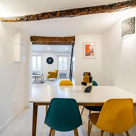Appartamento Roche : 3 Chambres,6 Personnes, Bien Equipe, Deco+ *