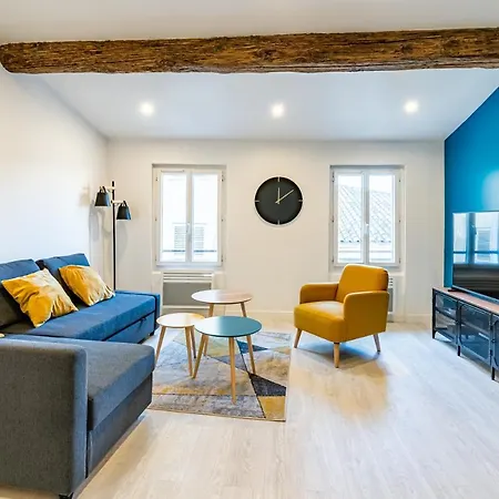 Roche : 3 Chambres,6 Personnes, Bien Equipe, Deco+ Tolone